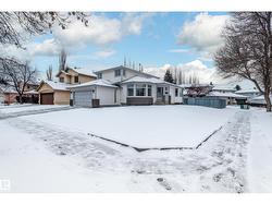 31 HARWOOD DR  St. Albert, AB T8N 5R3
