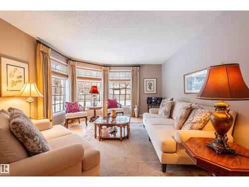 31 Harwood Dr, St. Albert, AB - Indoor Photo Showing Living Room
