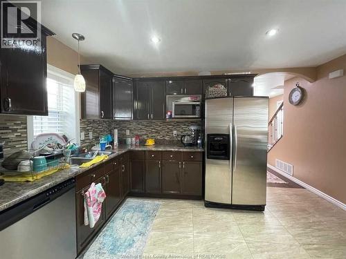 330 Elliott Avenue Unit# Upper, Windsor, ON - Indoor Photo Showing Kitchen With Stainless Steel Kitchen With Upgraded Kitchen