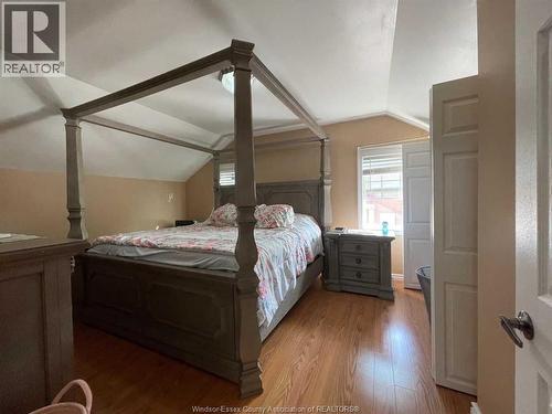 330 Elliott Avenue, Windsor, ON - Indoor Photo Showing Bedroom