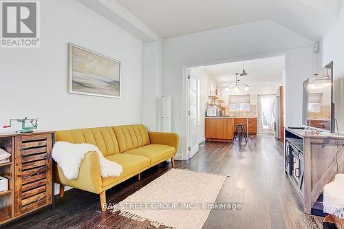 105 Massey Street, Toronto, ON - Indoor Photo Showing Living Room