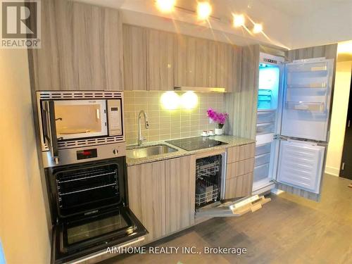 2606 - 955 Bay Street, Toronto, ON - Indoor