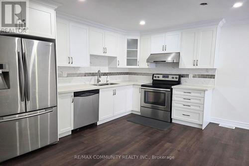11490 Simcoe Street, Scugog, ON - Indoor Photo Showing Kitchen With Double Sink With Upgraded Kitchen
