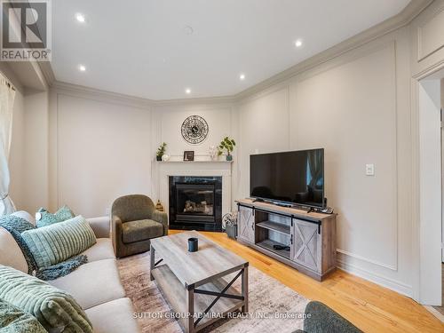 192 Chayna Crescent, Vaughan, ON - Indoor Photo Showing Living Room With Fireplace
