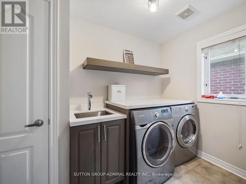 192 Chayna Crescent, Vaughan, ON - Indoor Photo Showing Laundry Room