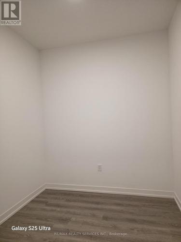 1708 - 8 Interchange Way W, Vaughan, ON - Indoor Photo Showing Other Room