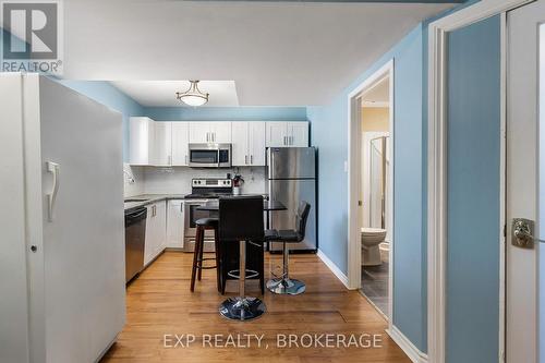 118 Napier Street, Kingston (Central City East), ON - Indoor Photo Showing Kitchen