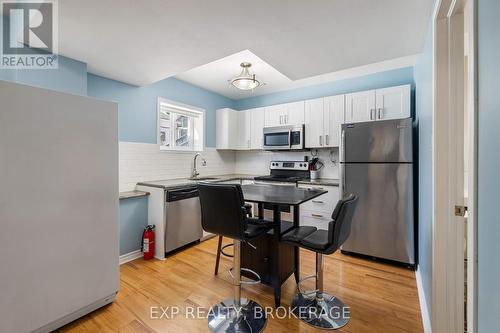 118 Napier Street, Kingston (Central City East), ON - Indoor Photo Showing Kitchen