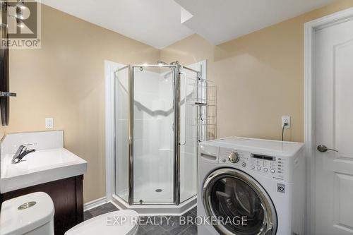 118 Napier Street, Kingston (Central City East), ON - Indoor Photo Showing Laundry Room