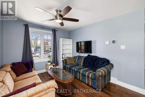 118 Napier Street, Kingston (Central City East), ON - Indoor Photo Showing Living Room