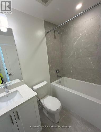 609 - 705 Davis Drive, Newmarket, ON - Indoor Photo Showing Bathroom