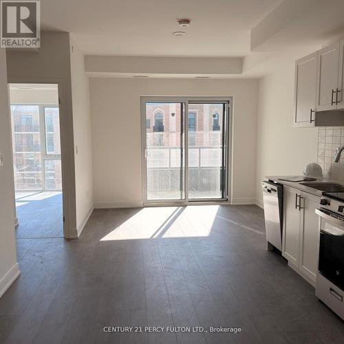 609 - 705 Davis Drive, Newmarket, ON - Indoor Photo Showing Kitchen