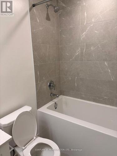 609 - 705 Davis Drive, Newmarket, ON - Indoor Photo Showing Bathroom