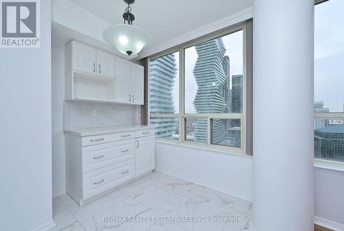 2308 - 400 Webb Drive, Mississauga, ON - Indoor Photo Showing Other Room