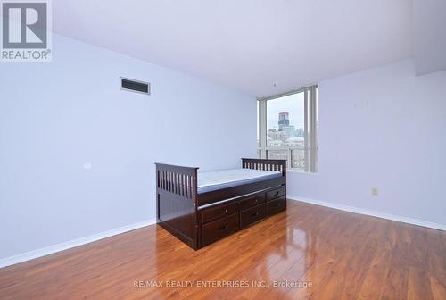 2308 - 400 Webb Drive, Mississauga, ON - Indoor