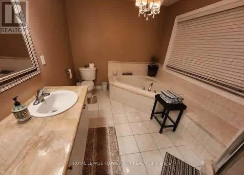 41 Begonia Crescent, Brampton, ON - Indoor Photo Showing Bathroom