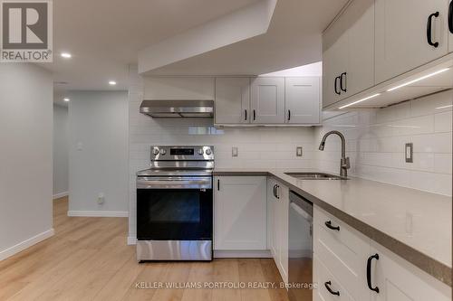 1 - 99 West Lodge Avenue, Toronto, ON - Indoor Photo Showing Kitchen