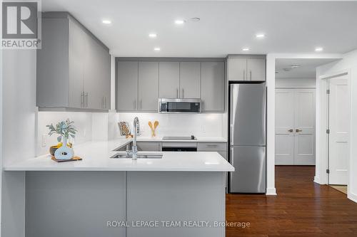 2506 - 340 Queen Street, Ottawa, ON - Indoor Photo Showing Kitchen With Stainless Steel Kitchen With Double Sink With Upgraded Kitchen