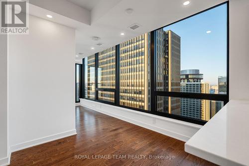 2506 - 340 Queen Street, Ottawa, ON - Indoor Photo Showing Other Room