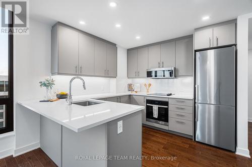 2506 - 340 Queen Street, Ottawa, ON - Indoor Photo Showing Kitchen With Stainless Steel Kitchen With Upgraded Kitchen