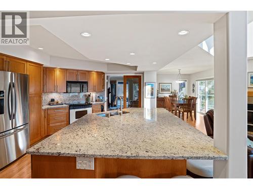 1988 Dewdney Road, Kelowna, BC - Indoor Photo Showing Kitchen With Double Sink With Upgraded Kitchen