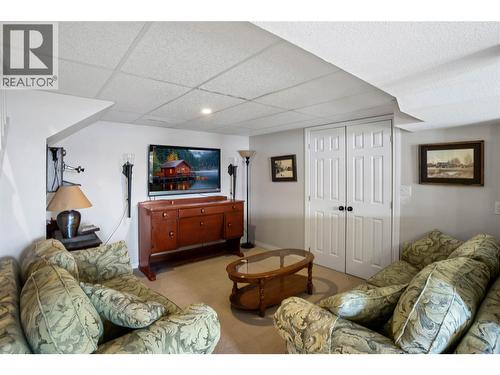Lower level living space - 1988 Dewdney Road, Kelowna, BC - Indoor Photo Showing Living Room