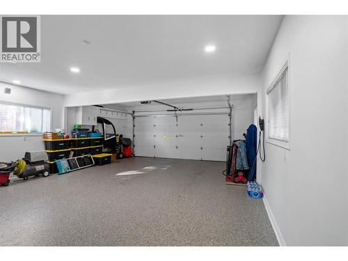 1988 Dewdney Road, Kelowna, BC - Indoor Photo Showing Garage