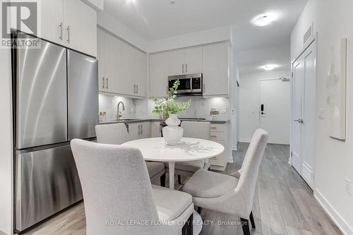1502 - 105 Oneida Crescent, Richmond Hill, ON - Indoor Photo Showing Dining Room