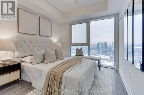 1502 - 105 Oneida Crescent, Richmond Hill, ON - Indoor Photo Showing Bedroom