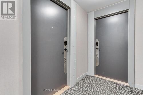 1502 - 105 Oneida Crescent, Richmond Hill, ON - Indoor Photo Showing Other Room