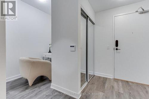 1502 - 105 Oneida Crescent, Richmond Hill, ON - Indoor Photo Showing Other Room