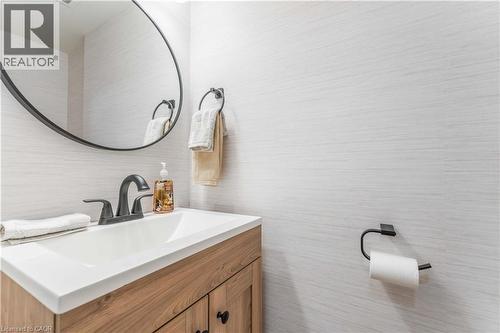 Bathroom with vanity - 120 Duke Street Unit# 905, Hamilton, ON - Indoor Photo Showing Bathroom