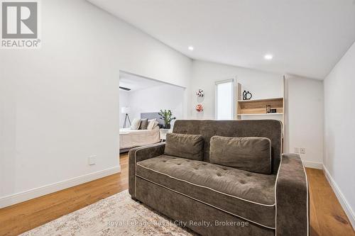 Bedroom 2 - 4 Gryphon Place, Guelph (Kortright West), ON - Indoor Photo Showing Other Room