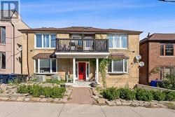 4 - 546 EGLINTON AVENUE E  Toronto, ON M4P 1N9