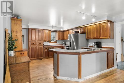 225 Mile Point Road, Drummond/North Elmsley, ON - Indoor Photo Showing Kitchen