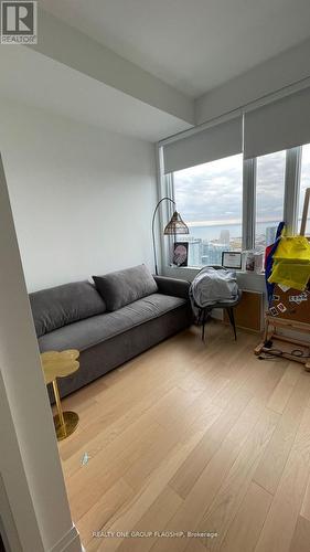 Gph5 - 470 Front Street W, Toronto, ON - Indoor Photo Showing Living Room