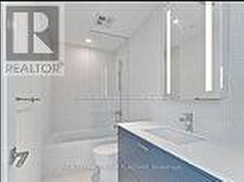 Gph5 - 470 Front Street W, Toronto, ON - Indoor Photo Showing Bathroom