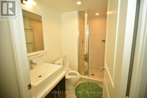 2607 - 1080 Bay St. Avenue W, Toronto, ON - Indoor Photo Showing Bathroom
