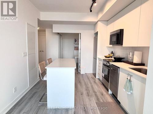 2101 - 15 Ellerslie Avenue, Toronto, ON - Indoor Photo Showing Kitchen