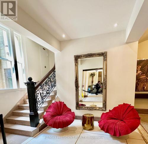 1310 - 197 Yonge Street, Toronto, ON - Indoor