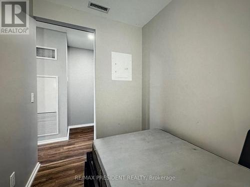 1310 - 197 Yonge Street, Toronto, ON - Indoor Photo Showing Other Room