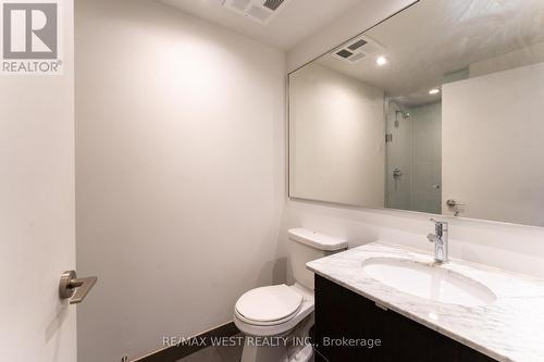 2605 - 170 Fort York Boulevard, Toronto, ON - Indoor Photo Showing Bathroom