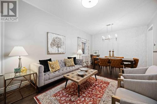 67 Florence Drive, Whitby, ON - Indoor Photo Showing Living Room