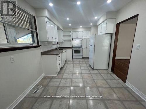 63 Taylor Road, Ajax, ON - Indoor Photo Showing Kitchen