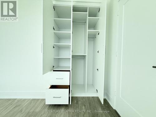 718 - 259 The Kingsway, Toronto, ON - Indoor