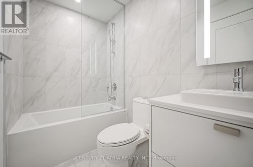 718 - 259 The Kingsway, Toronto, ON - Indoor Photo Showing Bathroom