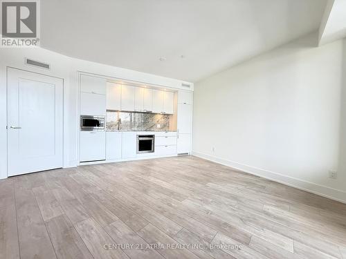 718 - 259 The Kingsway, Toronto, ON - Indoor Photo Showing Kitchen
