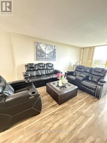 1707 - 5 Rowntree Road, Toronto, ON - Indoor Photo Showing Living Room
