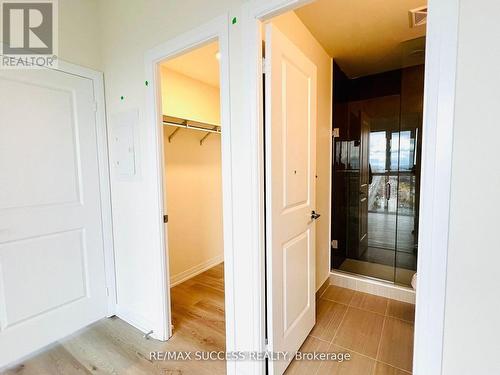 2909 - 15 Watergarden Drive, Mississauga, ON - Indoor Photo Showing Other Room