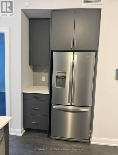 205 - 3220 William Coltson Avenue, Oakville, ON - Indoor Photo Showing Kitchen